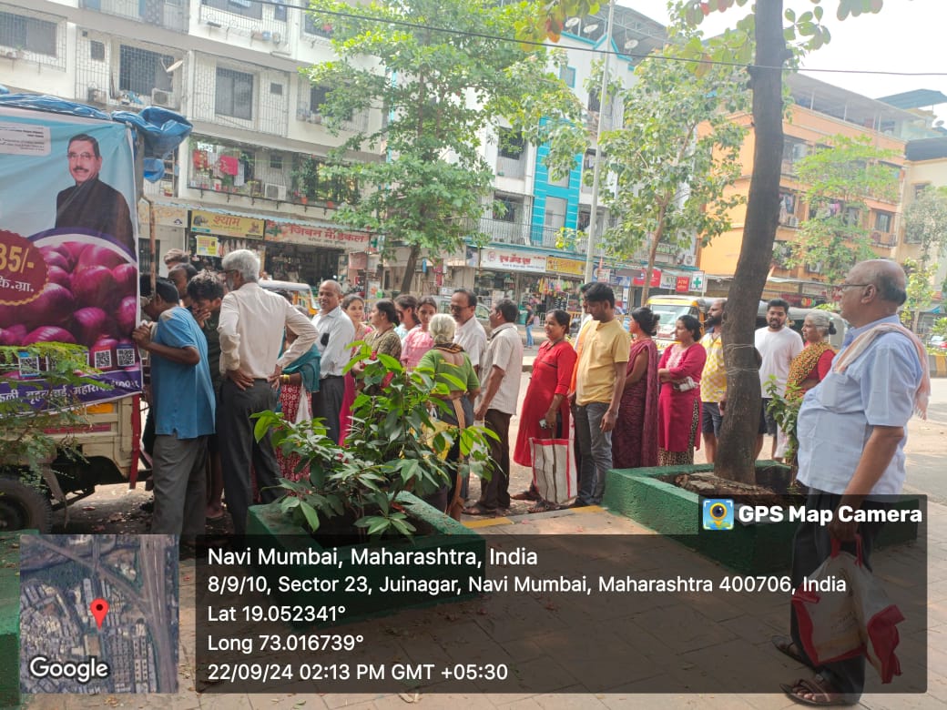 Social Welfare Activity: Distribution of Chana & Dal in Mumbai under NCCF